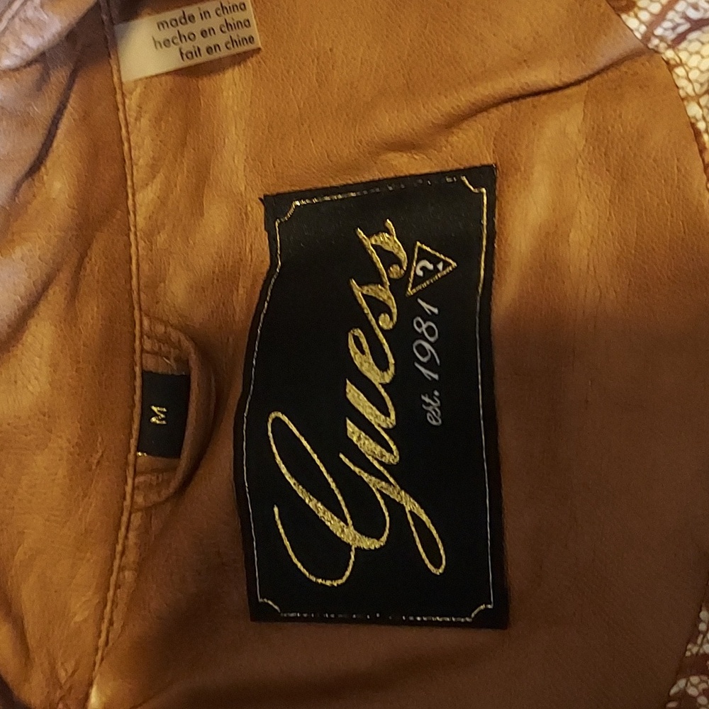 Guess jacket size medium - Picture 4 of 8